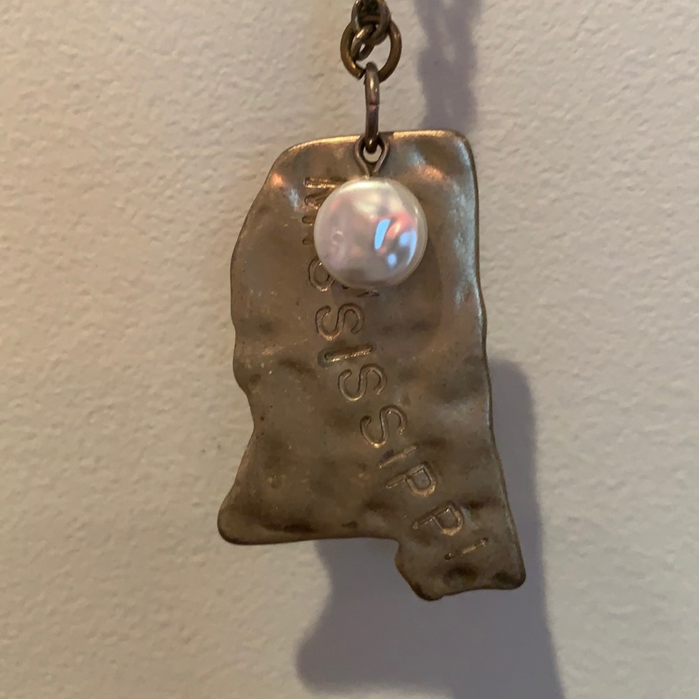 A Mississippi necklace
